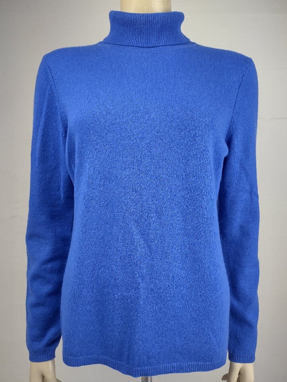 Charter Club blue 100% Cashmere turltleneck pullover sweater ladies Medium